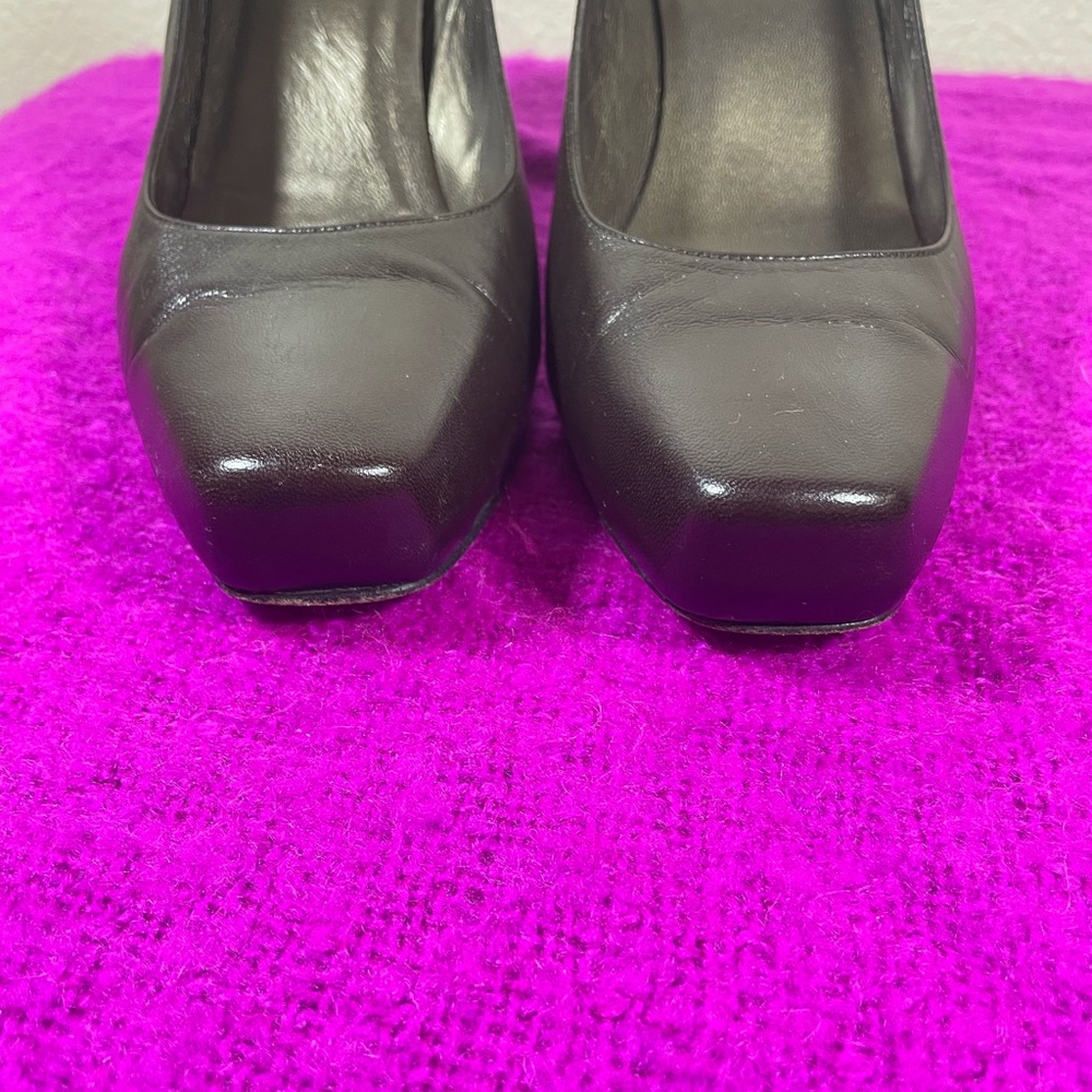 Stuart Weitzman Solid Brown Square Toe Heels 8.5m - image 5